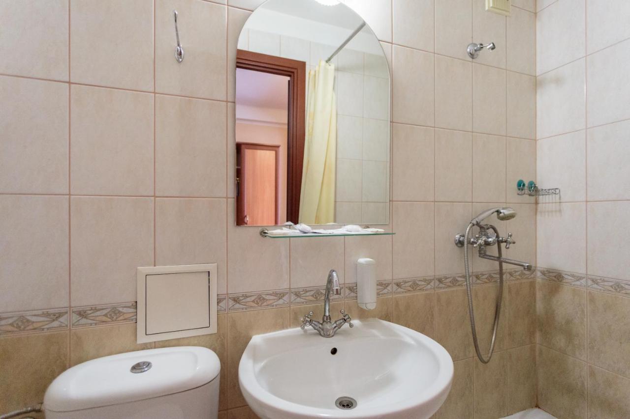 Druzhba Service Hotel Kijów Zewnętrze zdjęcie