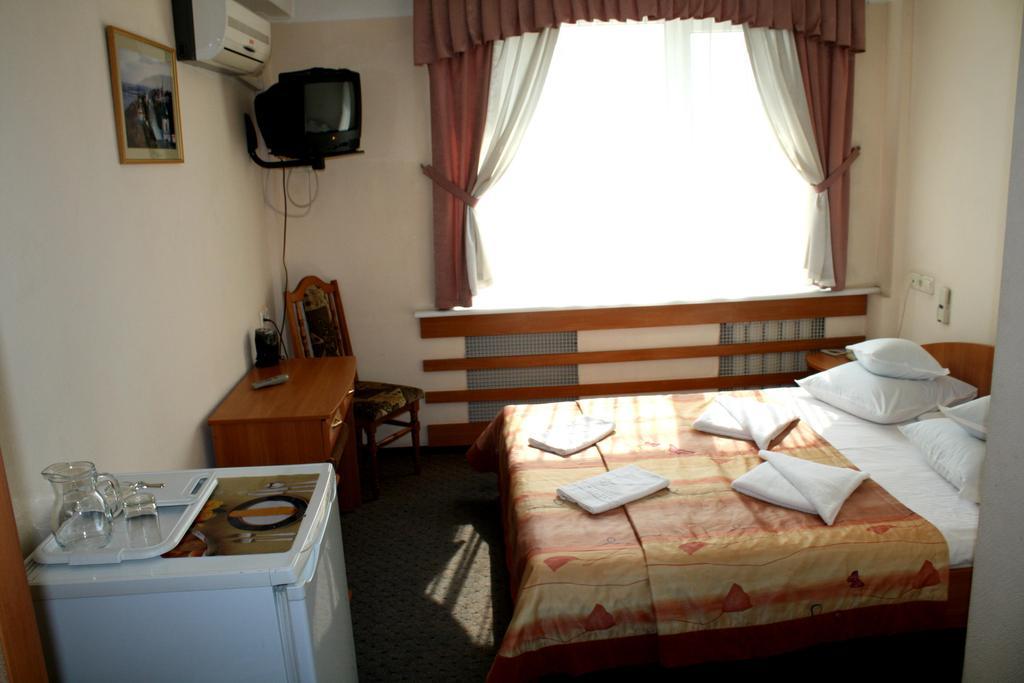 Druzhba Service Hotel Kijów Zewnętrze zdjęcie